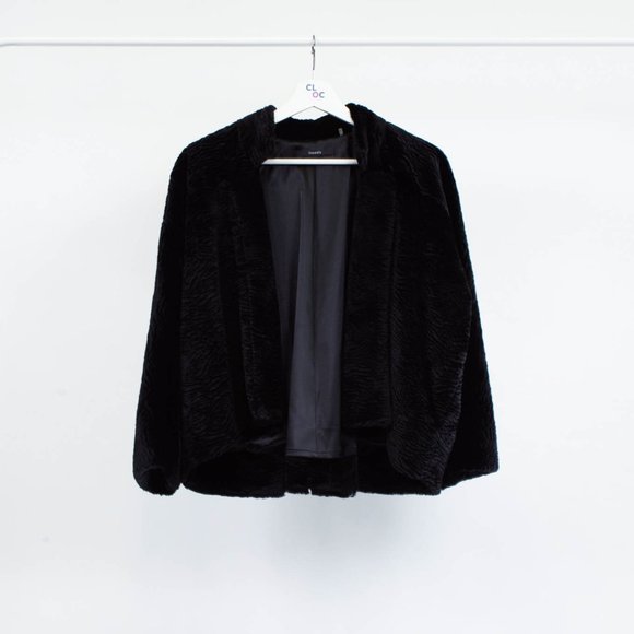 Tahari Faux Fur Crop Swing Jacket with 3/4 Length - Picture 1 of 2